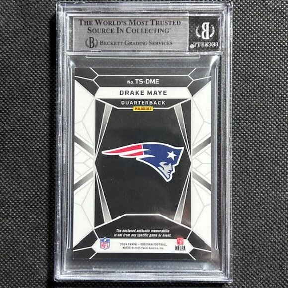2024 Panini Obsidian Drake Maye Trifecta Swatches Jersey RC Rookie Patriots - Picture 3 of 3